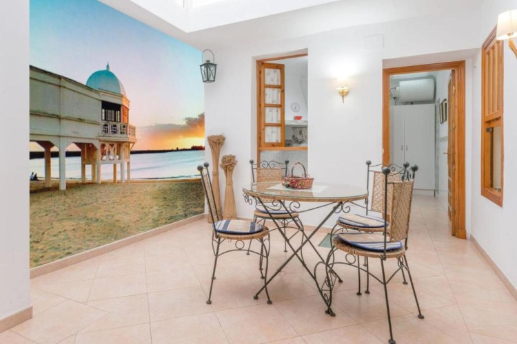 3 Bedrooms Apartment