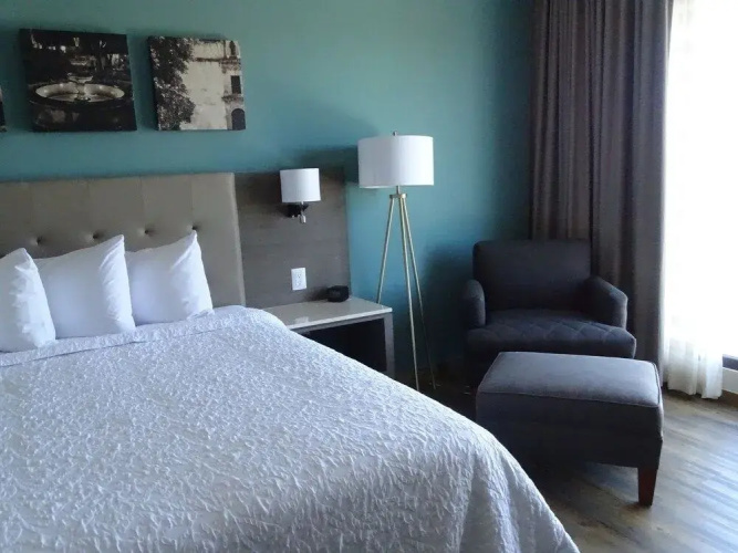 Hampton Inn by Hilton Celaya