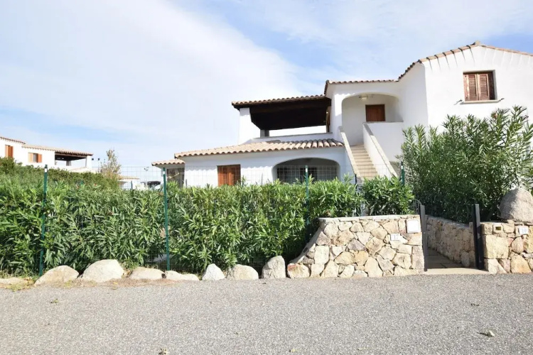 Luisa Apartment In Budoni Shared Pool