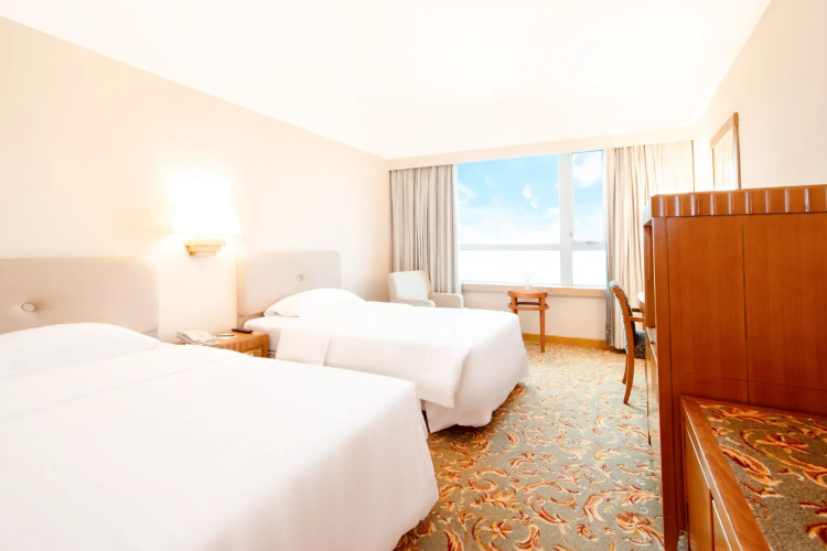 Golden Crown China Hotel