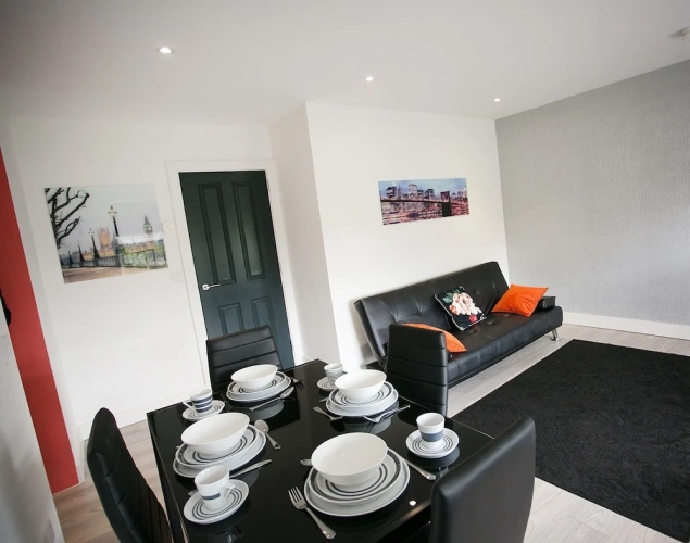 2 Bedrooms Apartment with view