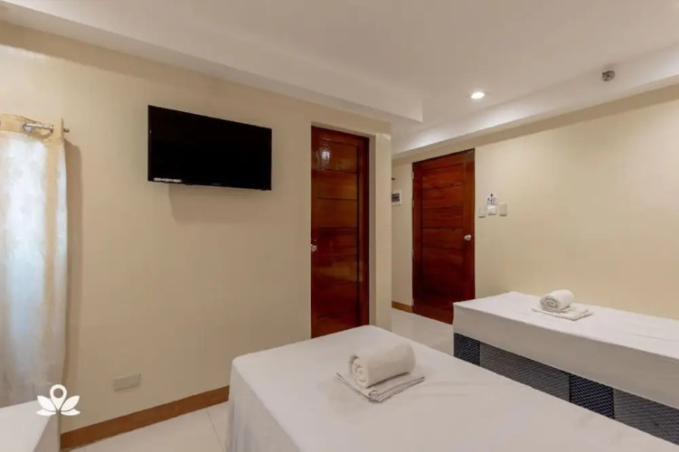 G Hotel