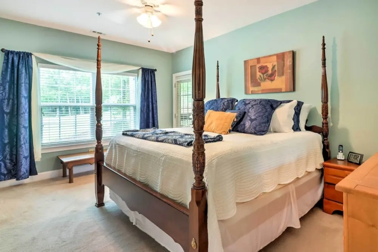 2 Bedrooms Apartment