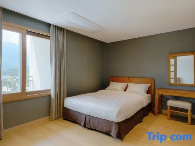 Standard Double Suite