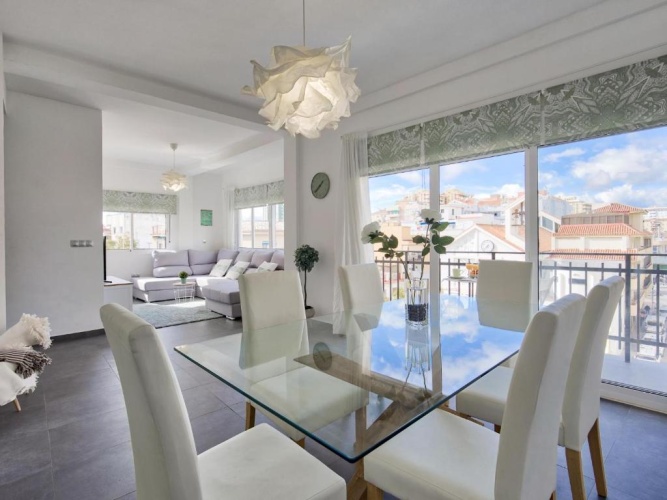 3 Bedrooms Apartment