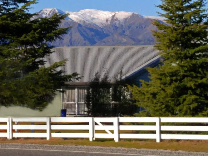 The Zula Lodge Backpackers