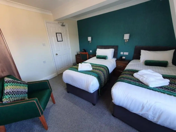 Standard Twin room