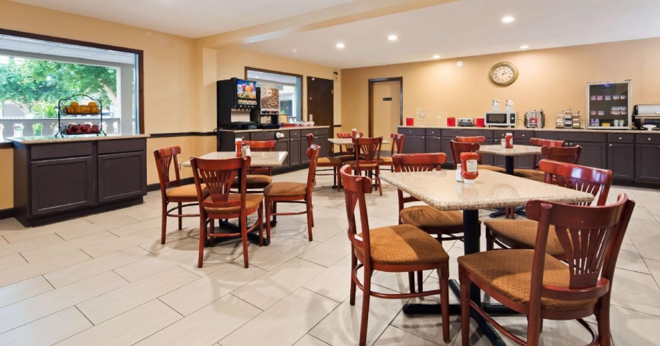 AmericInn by Wyndham Appleton Downtown photo 34