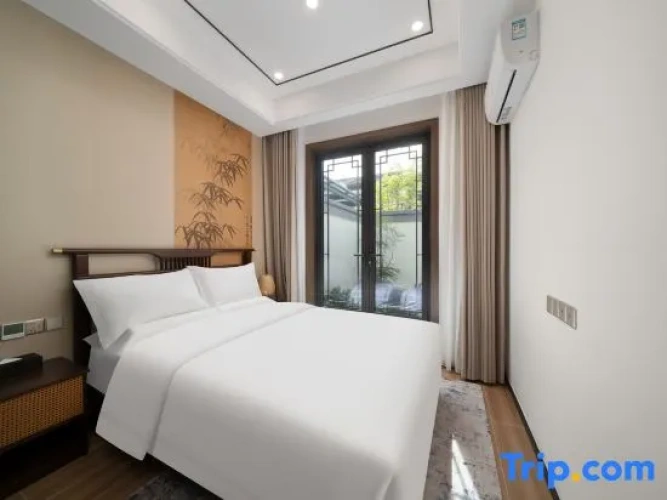 Standard Single Family room