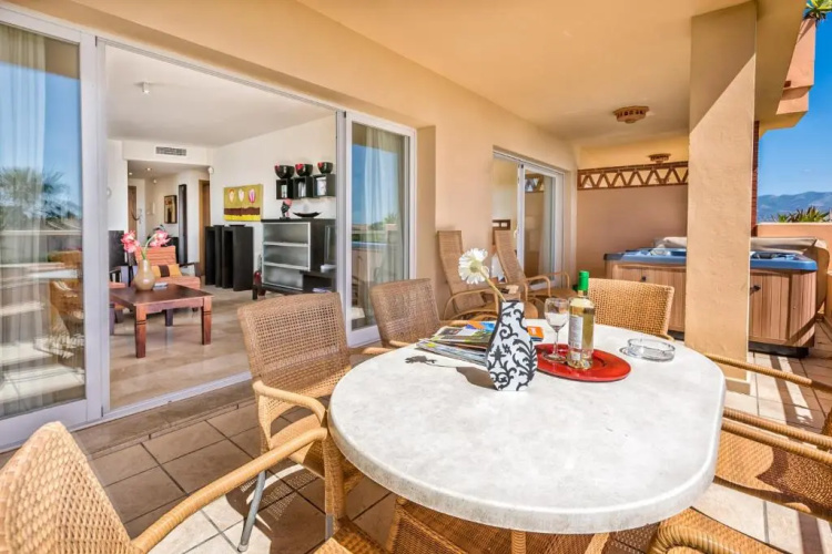 Malibu Mansions Condo С5 by Rafleys