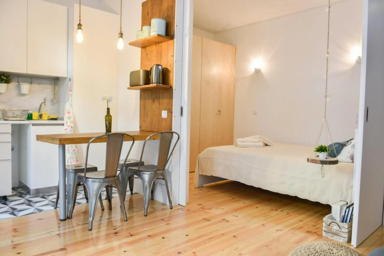 Peaceful & Cozy Studio w/ Balcony