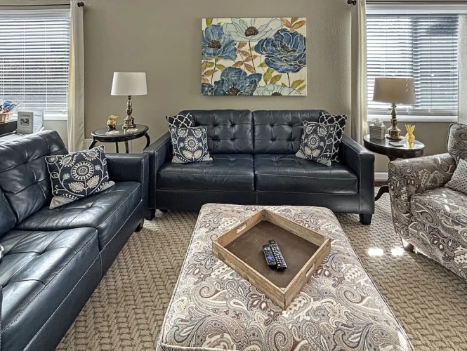 2 Bedrooms Cottage