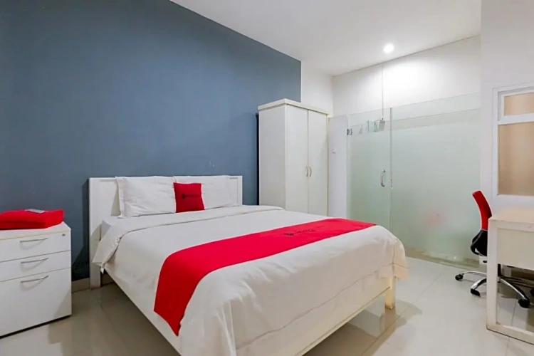 Economy room