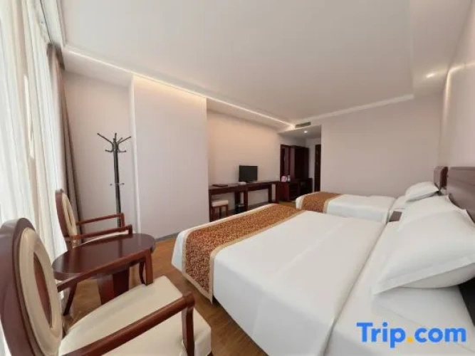 Standard Triple Family room