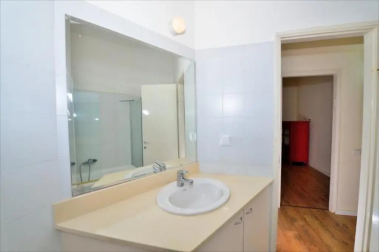 Quiet 2 BR Apt. near the beach