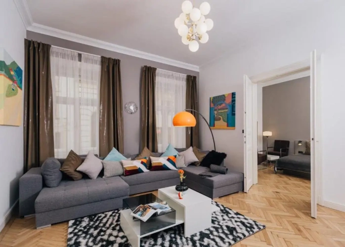 Deluxe Apartment