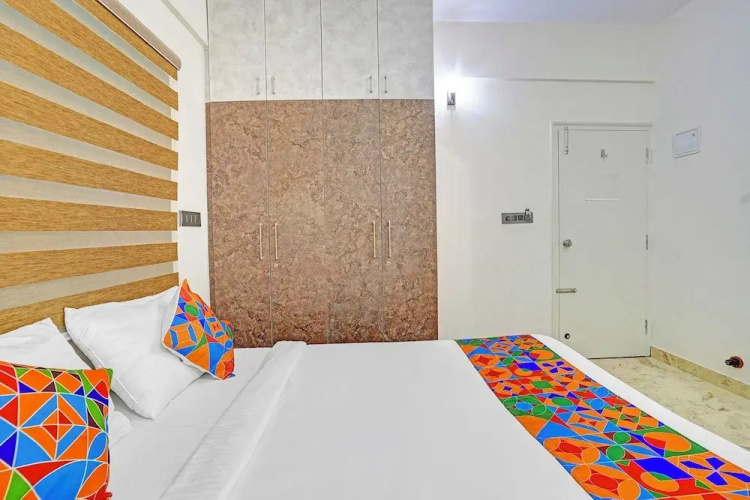 Fabhotel Metro Grand