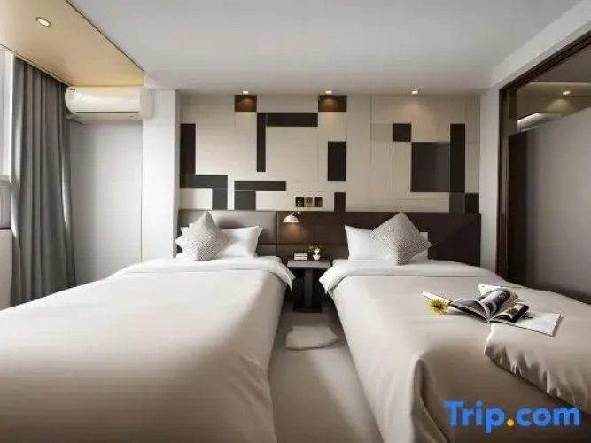 Standard Twin room with sunset view