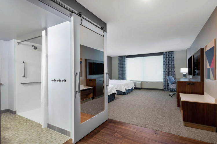 Hampton Inn & Suites Fort Wayne Downtown