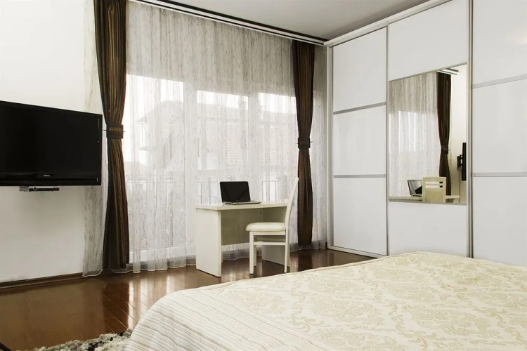 La Familia Residence