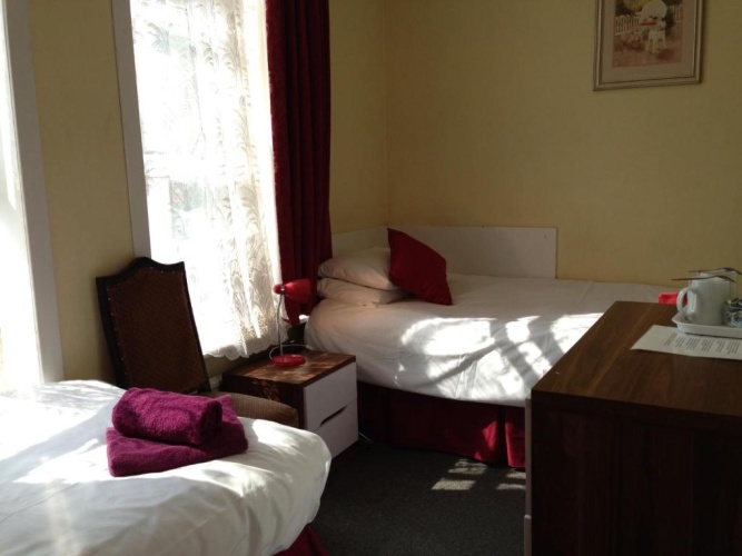 Standard Twin room