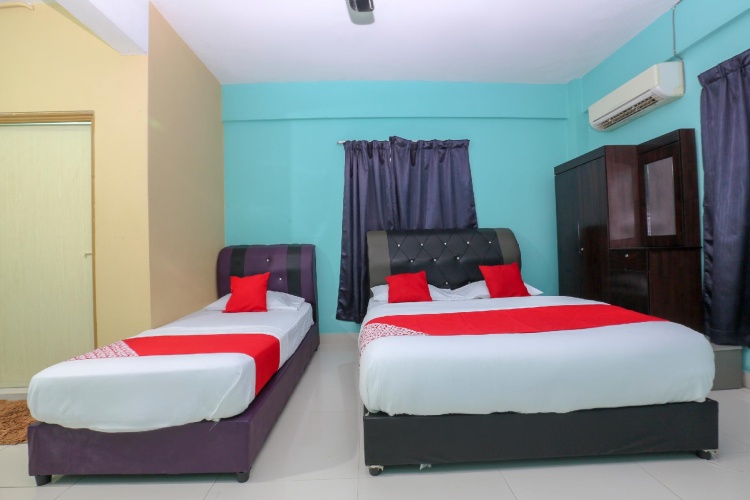 Standard Triple room