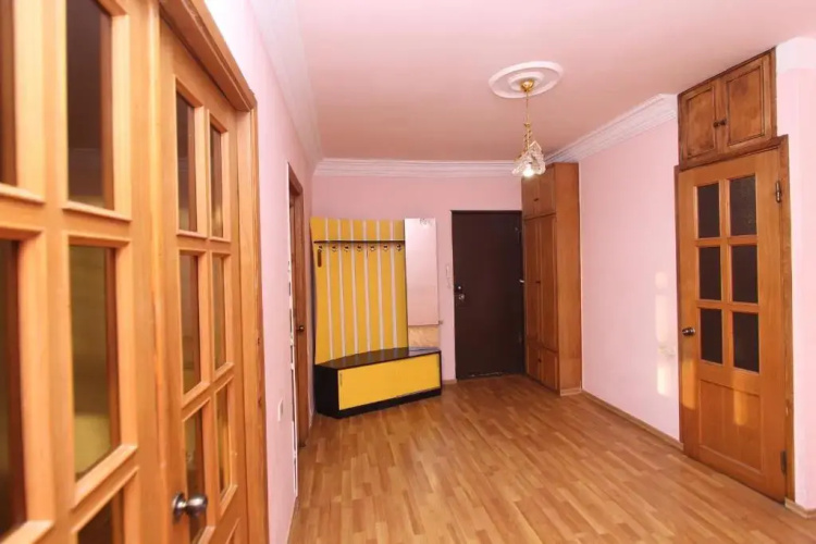 RC on Sayat-Nova avenue 21