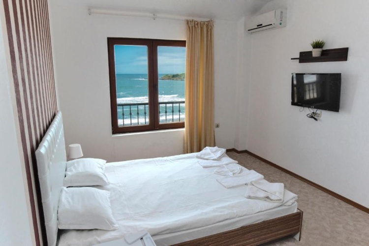 Standard Double room with sea view