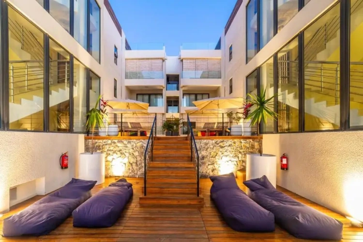Quadruple Apartment