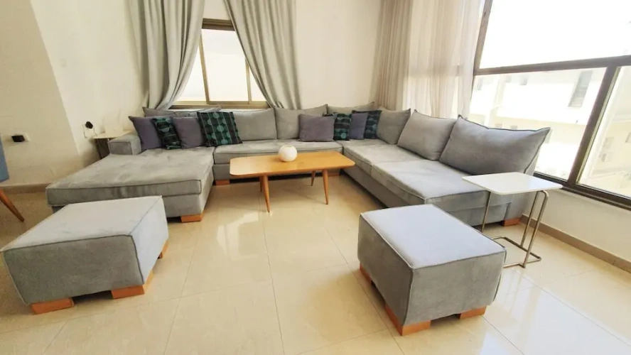 3 Bedrooms Apartment