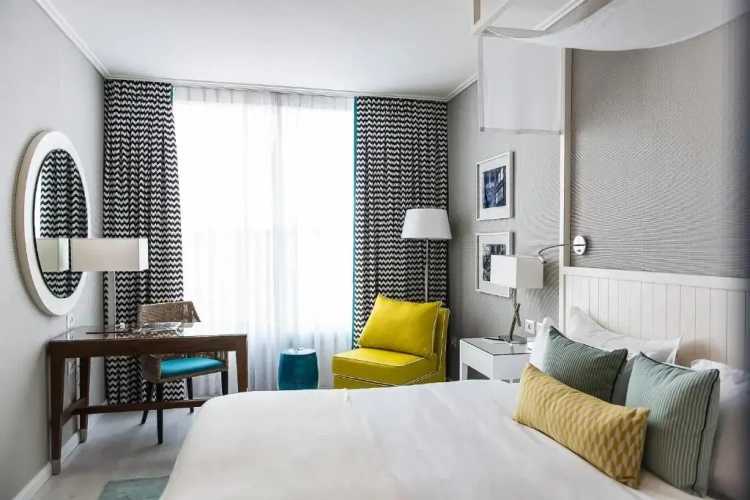 Premium room