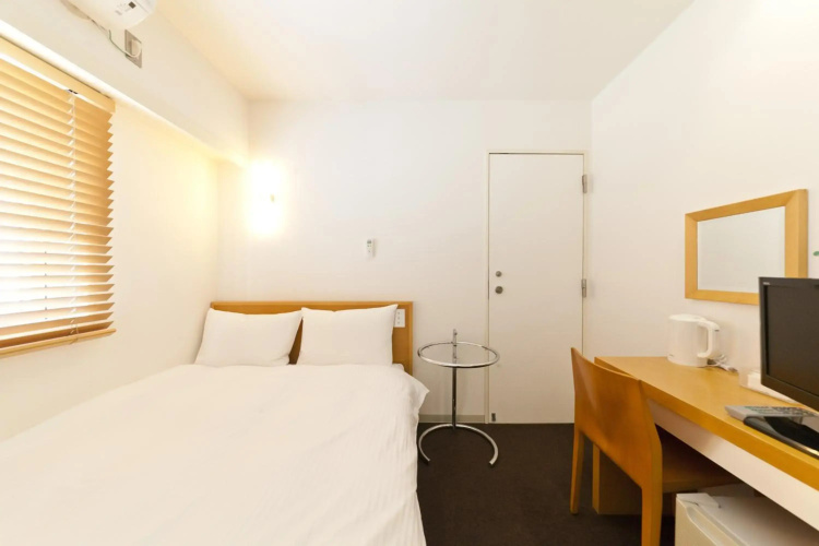 7 Days Hotel