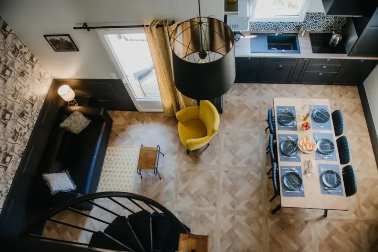 Family Apartment with mountain view