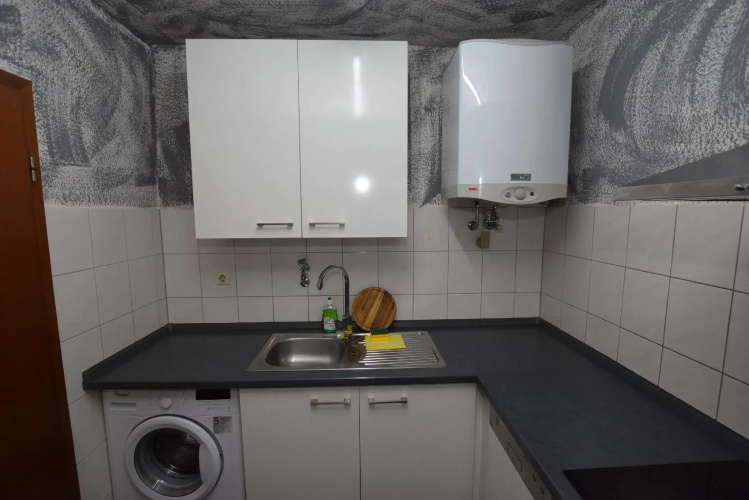 AB Apartment 08