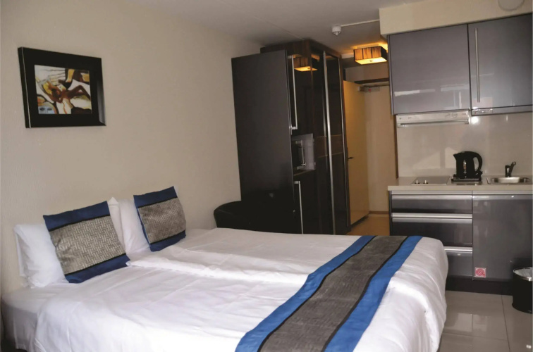 SuperStay Hotel