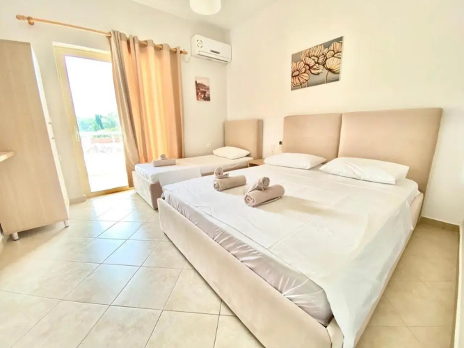 Foti Rooms