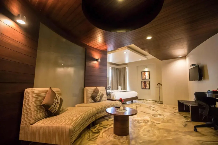 Bizz The Hotel