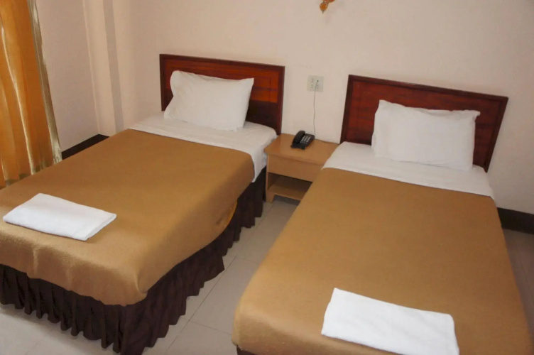 Chaleunehoung Hotel