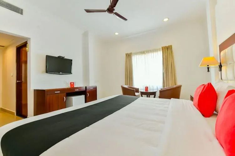 Capital O 23079 Ajantha Regency