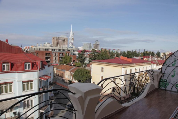 1 Bedroom Apartment with view