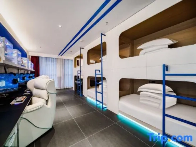 Bed in Dorm