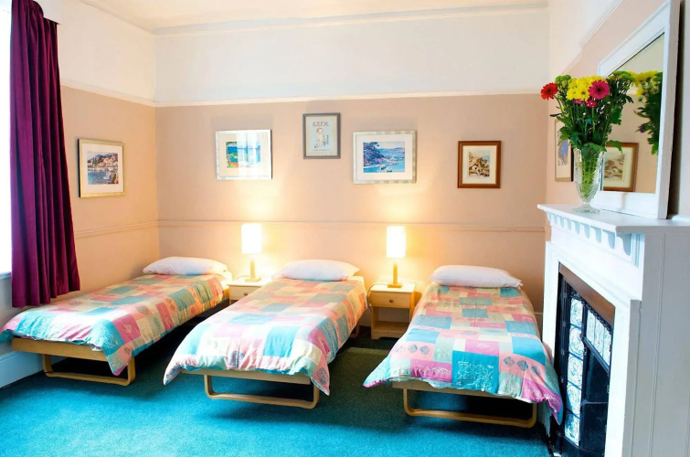 Curzon House Hotel - Hostel