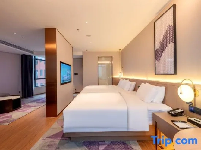 Deluxe Single Suite