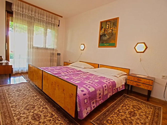 Apartment 390