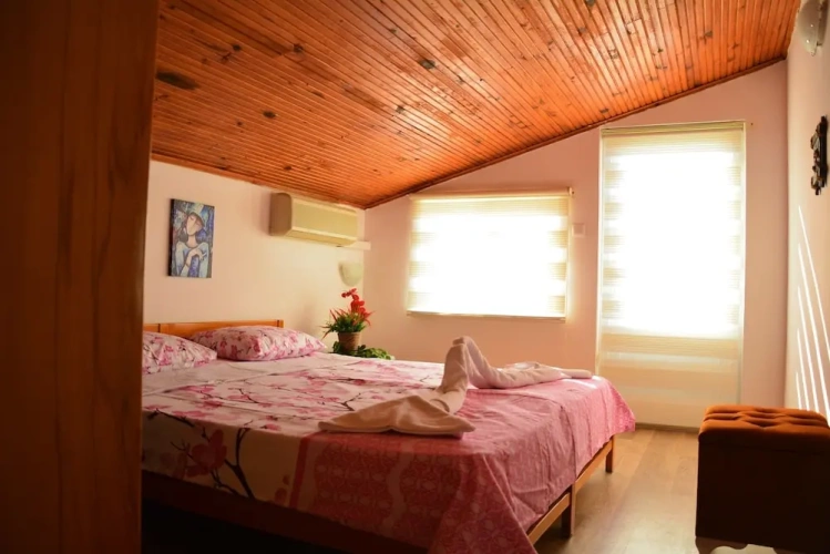 Standard Double room with balcony and with partial sea view