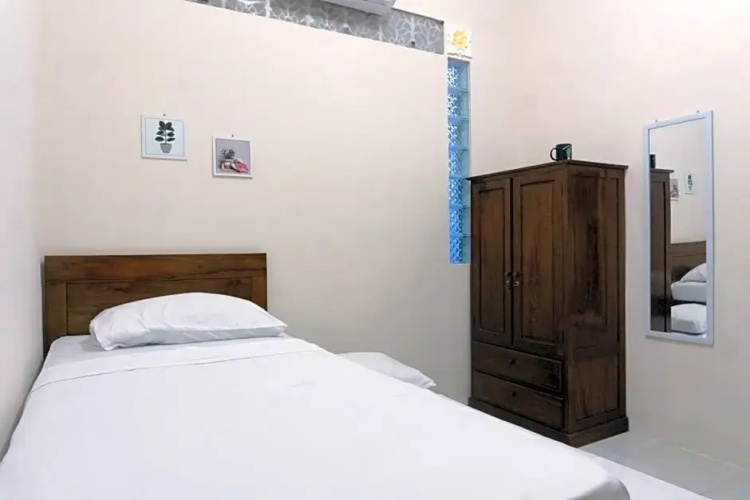 OYO Life 3227 Kost Putri Harmony