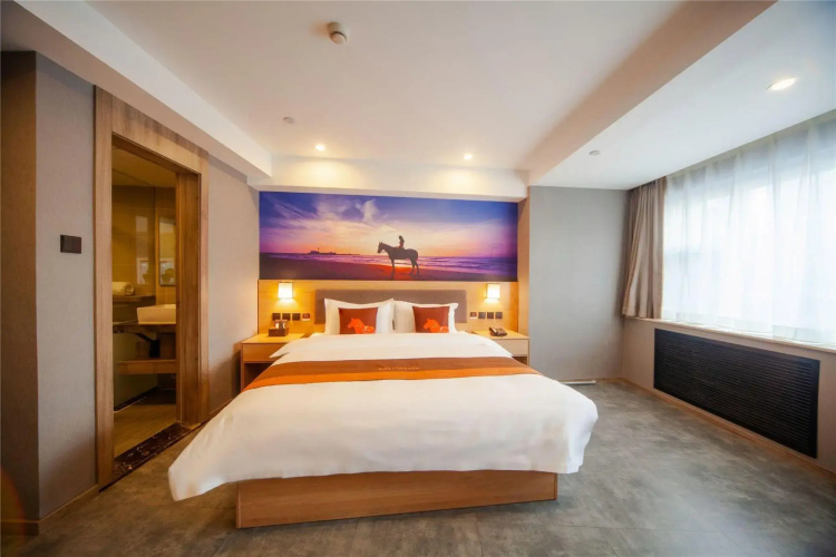 JUN hotels