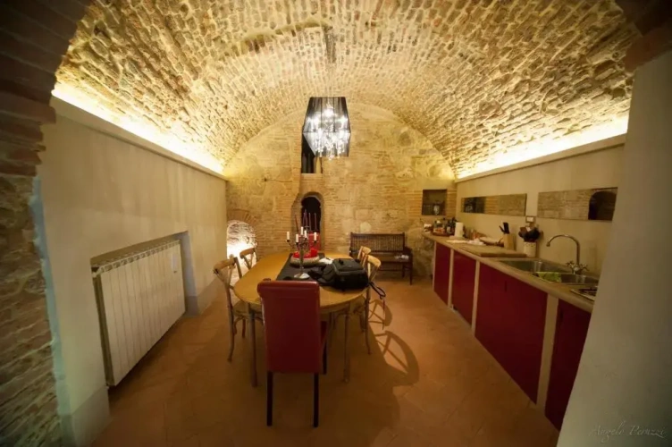 2 Bedrooms Cottage