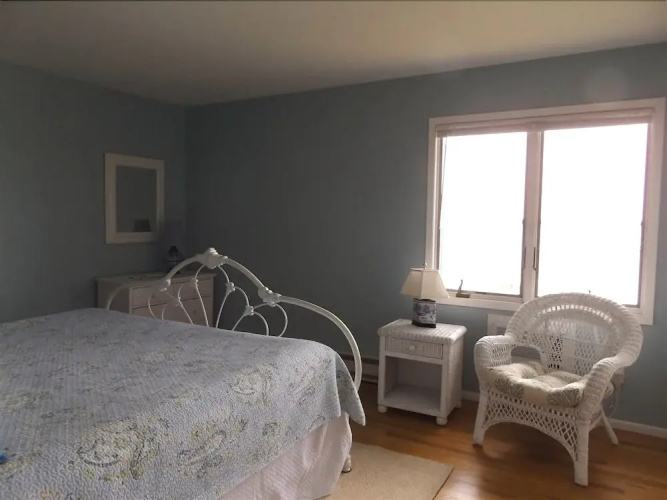 Dering Harbor Inn