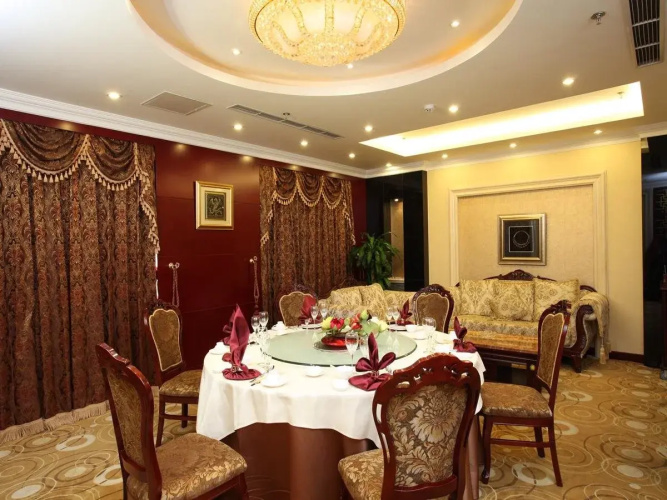 Broadtec Royal International Hotel